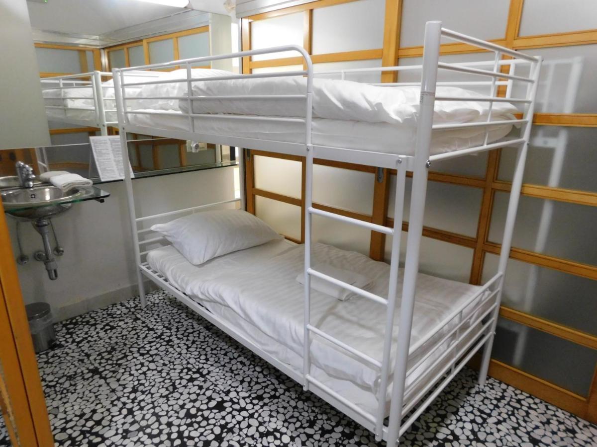 Hostel Hospitality House - H H H Любляна Екстер'єр фото