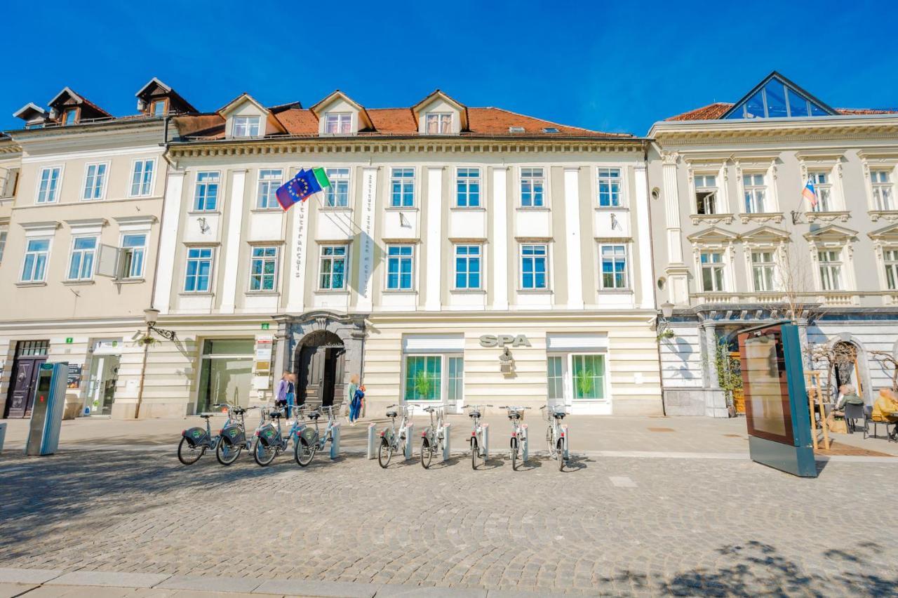 Hostel Hospitality House - H H H Любляна Екстер'єр фото